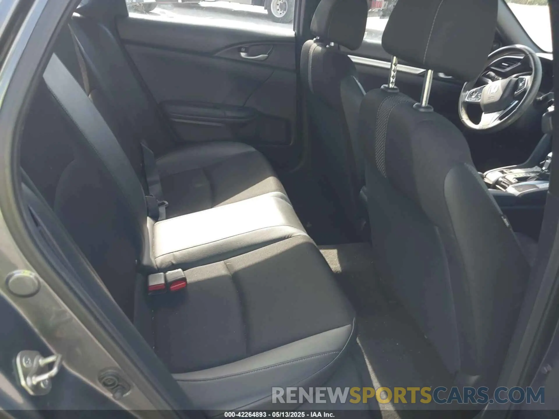 8 Photograph of a damaged car 2HGFC2F89KH534561 HONDA CIVIC 2019