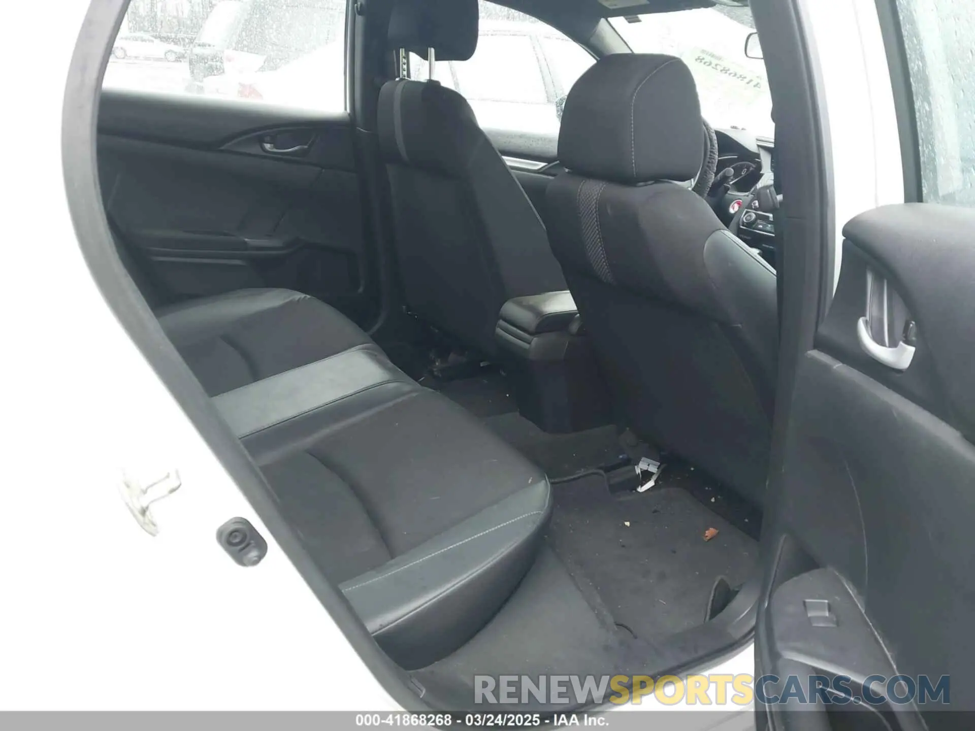 8 Photograph of a damaged car 2HGFC2F89KH537251 HONDA CIVIC 2019