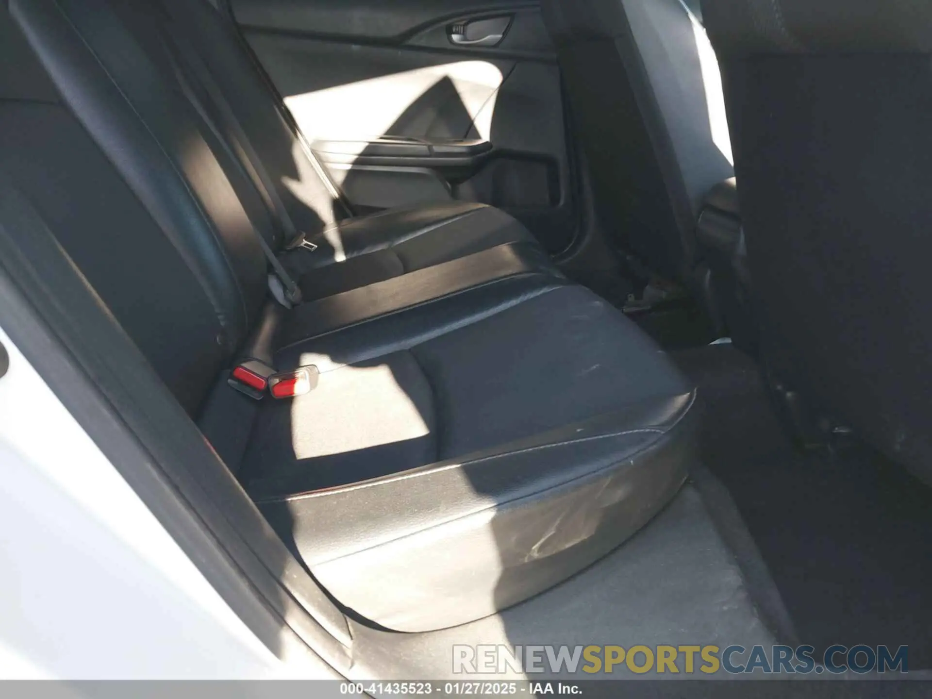8 Photograph of a damaged car 2HGFC2F89KH544121 HONDA CIVIC 2019