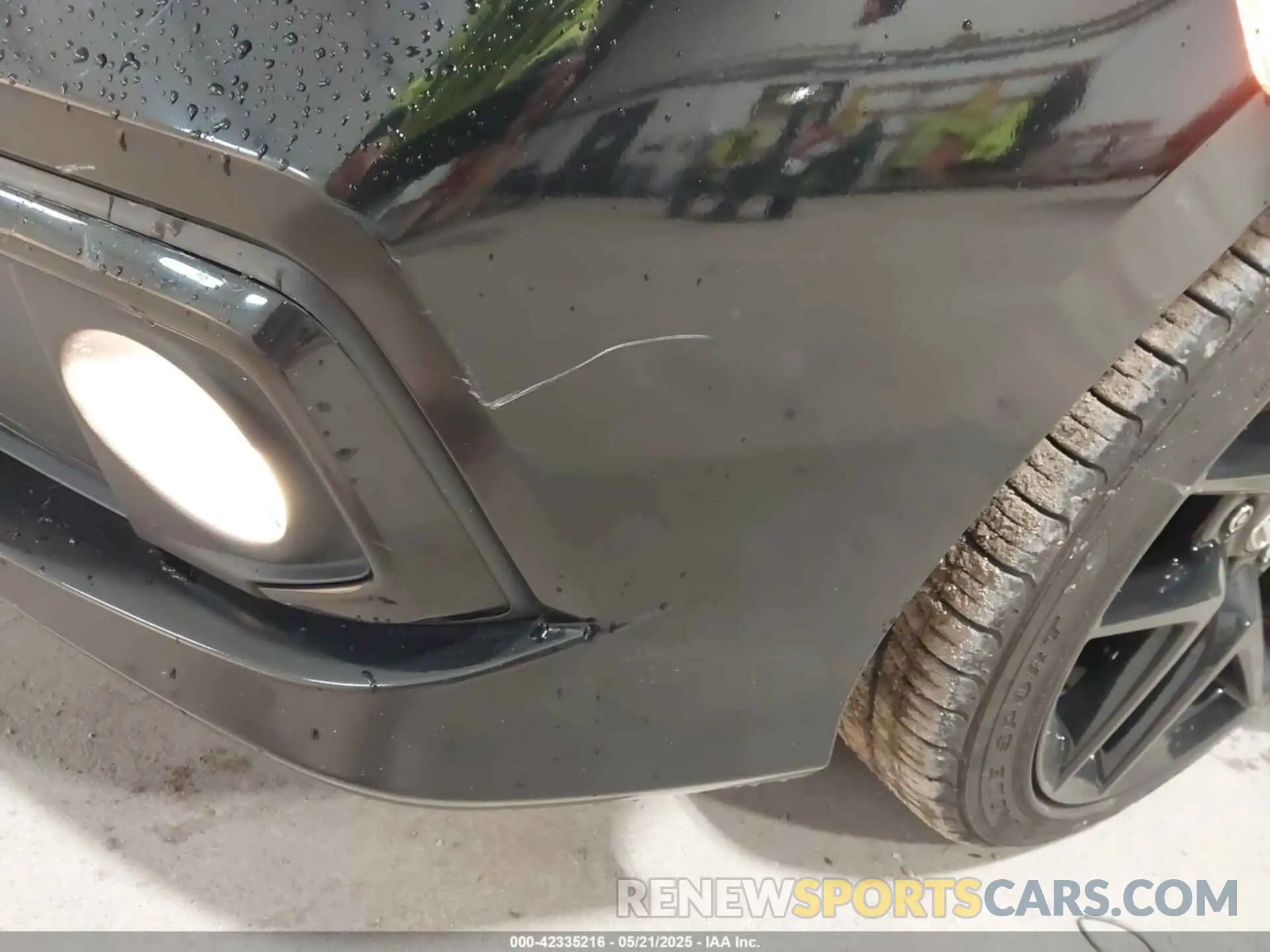 17 Photograph of a damaged car 2HGFC2F89KH557466 HONDA CIVIC 2019