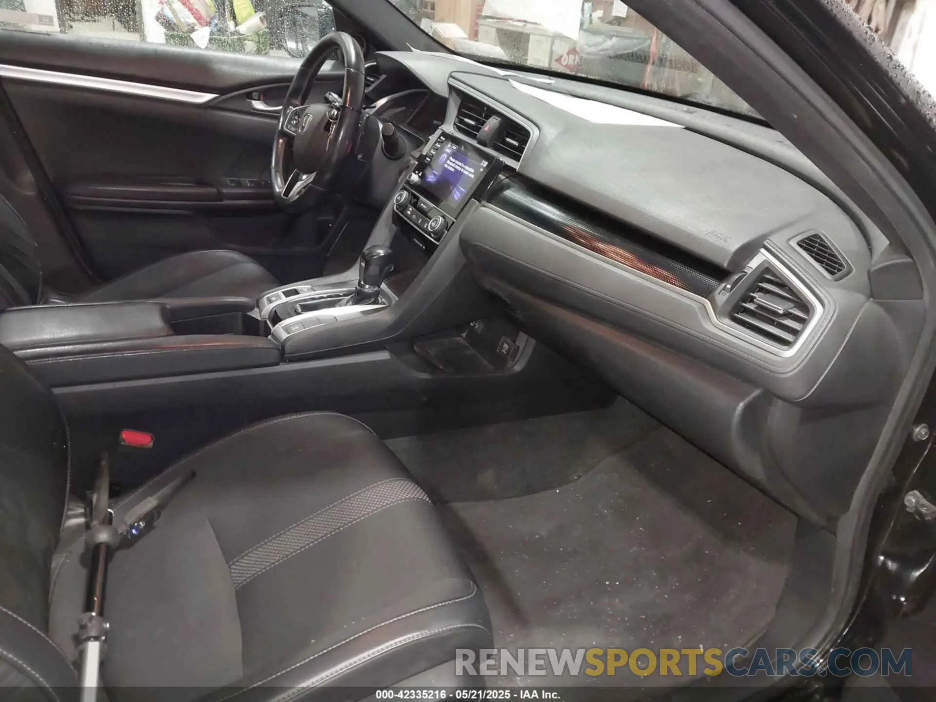 5 Photograph of a damaged car 2HGFC2F89KH557466 HONDA CIVIC 2019