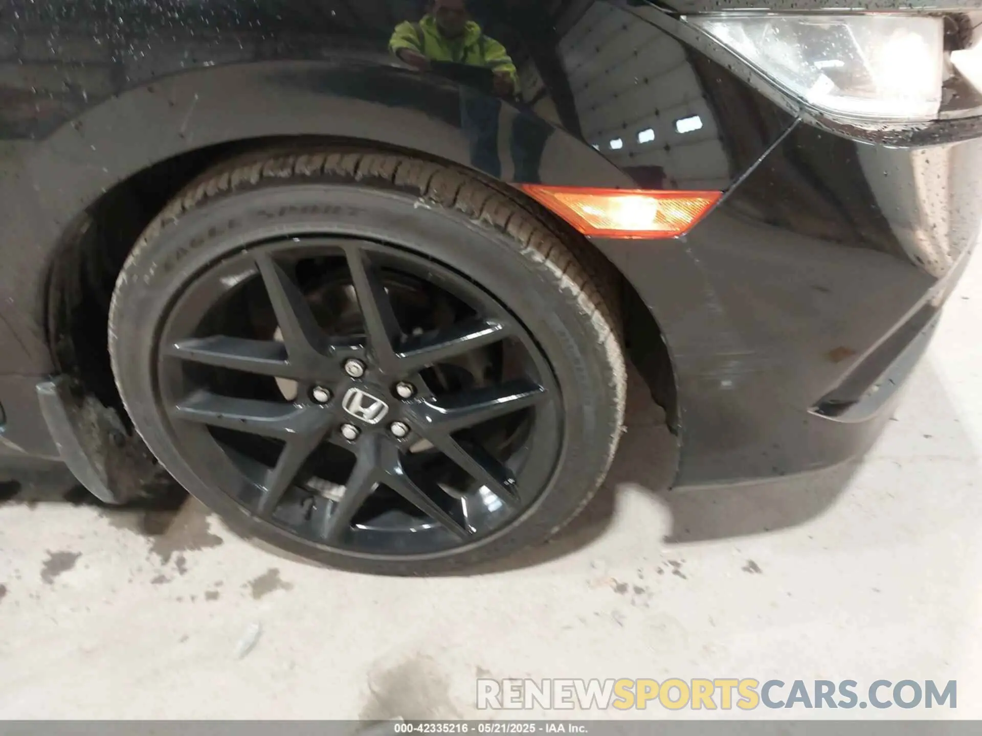 6 Photograph of a damaged car 2HGFC2F89KH557466 HONDA CIVIC 2019