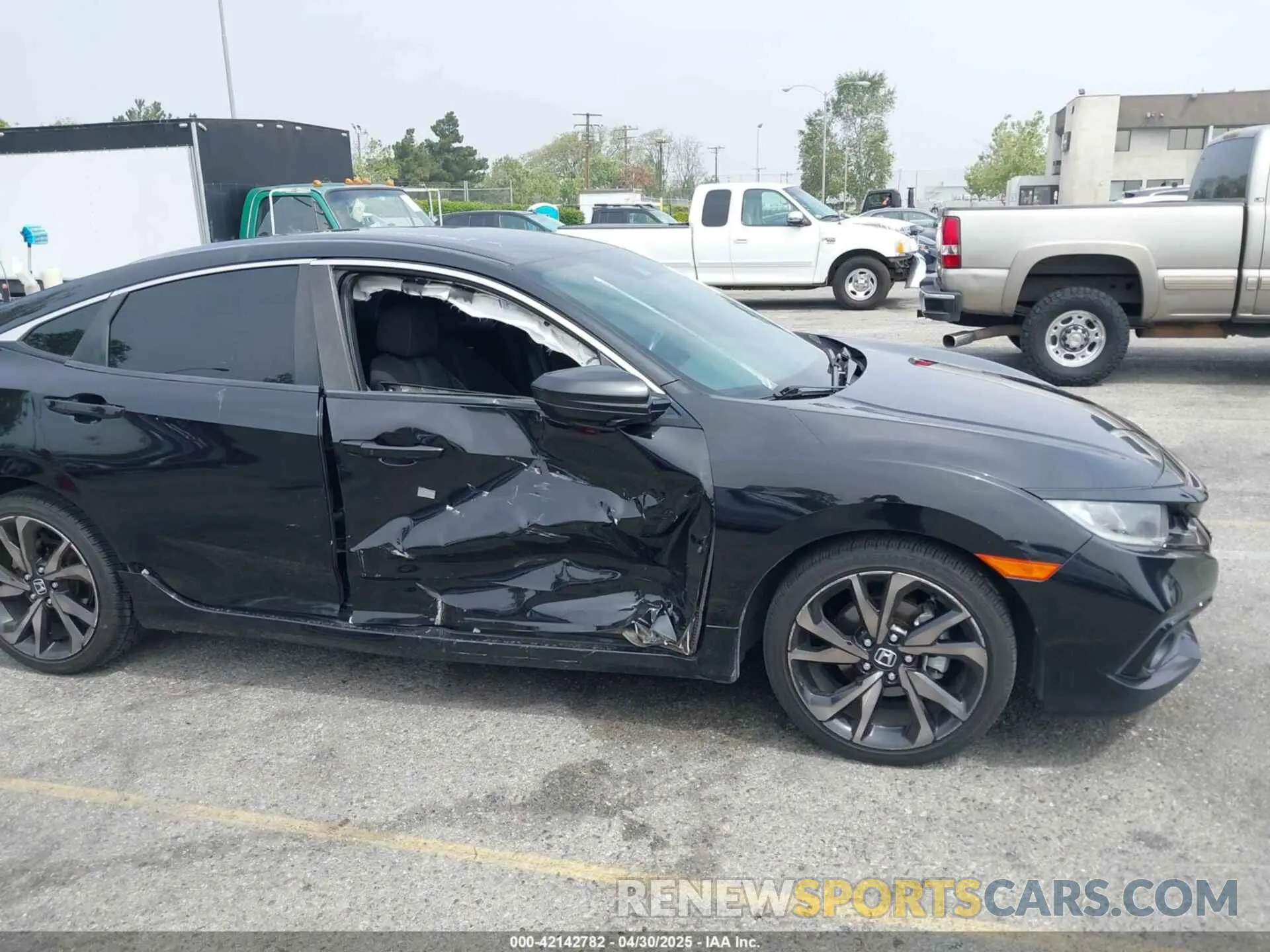 6 Photograph of a damaged car 2HGFC2F8XKH539560 HONDA CIVIC 2019