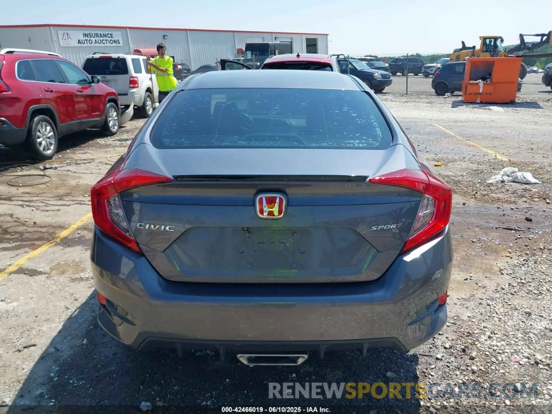 16 Photograph of a damaged car 2HGFC2F8XKH554639 HONDA CIVIC 2019