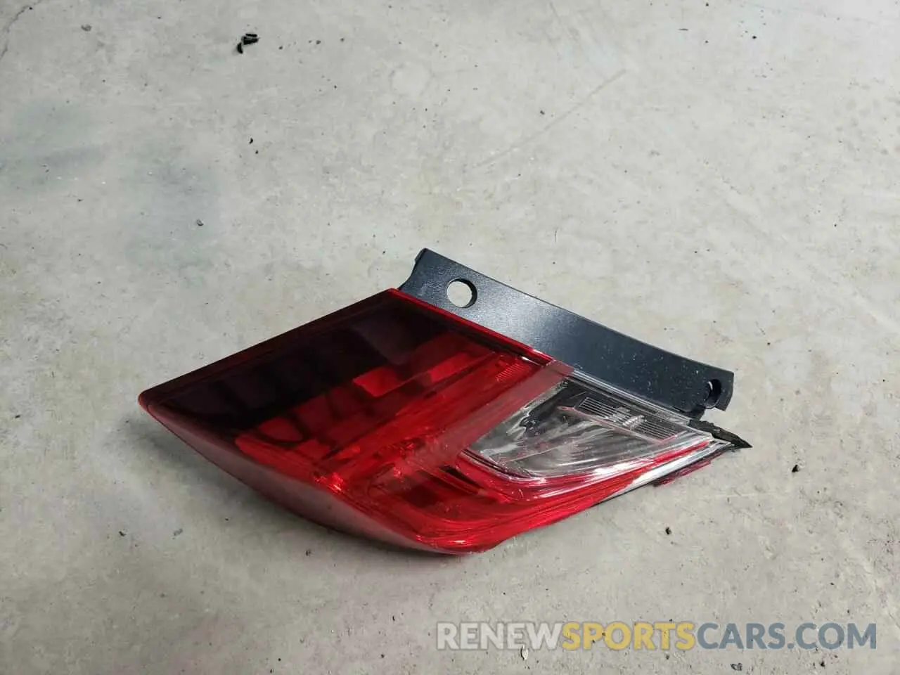 12 Photograph of a damaged car 2HGFC2F8XKH590153 HONDA CIVIC 2019