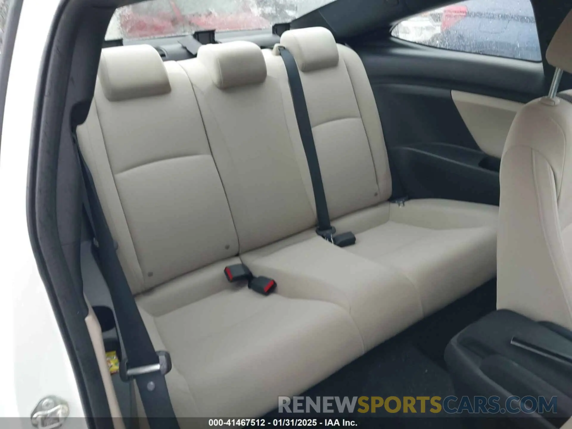 8 Photograph of a damaged car 2HGFC3B32KH350384 HONDA CIVIC 2019