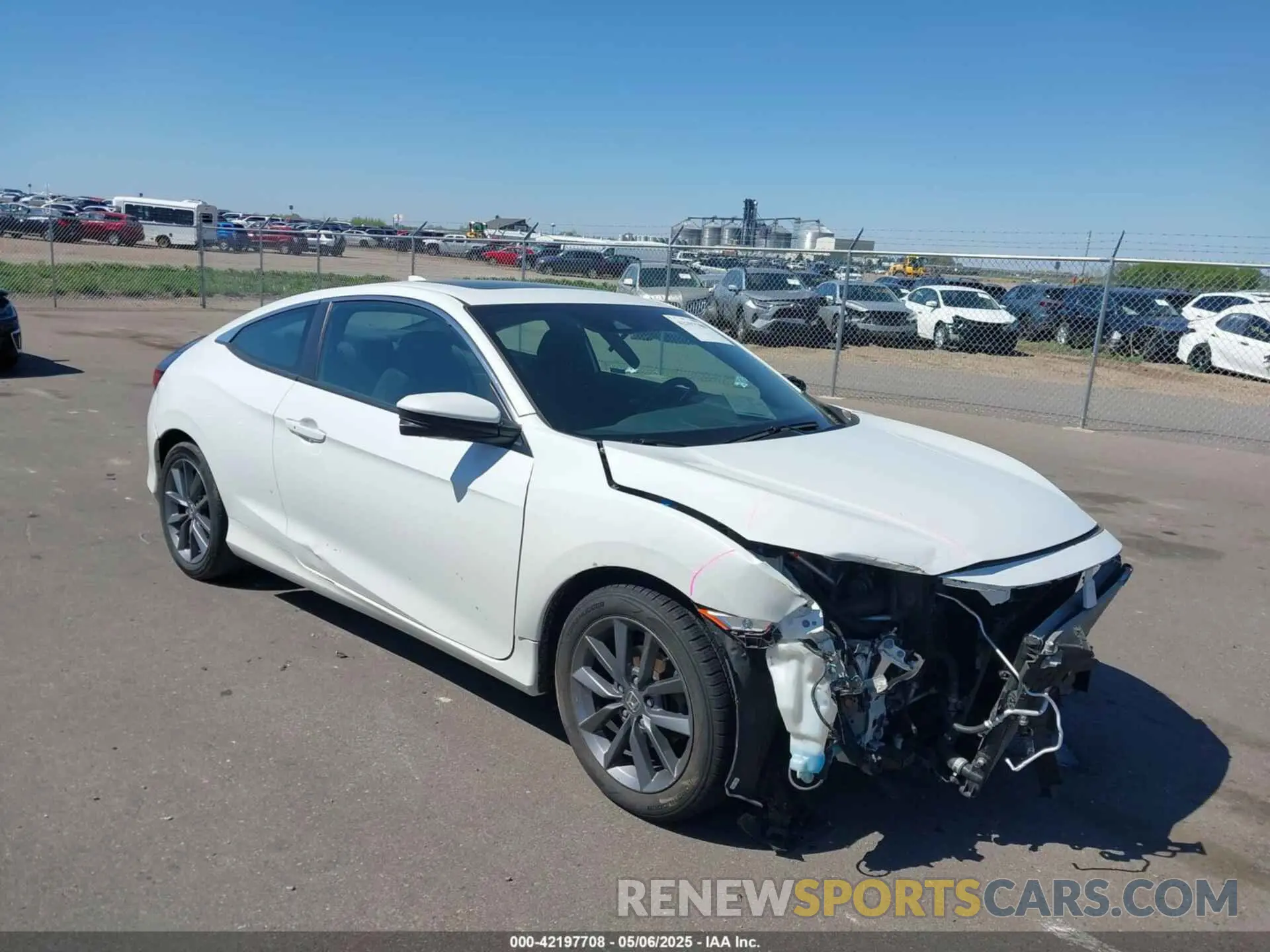 1 Photograph of a damaged car 2HGFC3B36KH351764 HONDA CIVIC 2019
