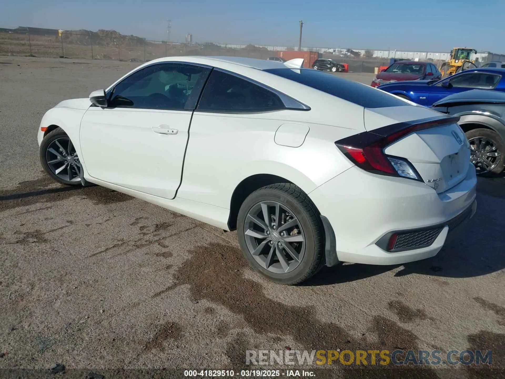 3 Photograph of a damaged car 2HGFC3B36KH357449 HONDA CIVIC 2019
