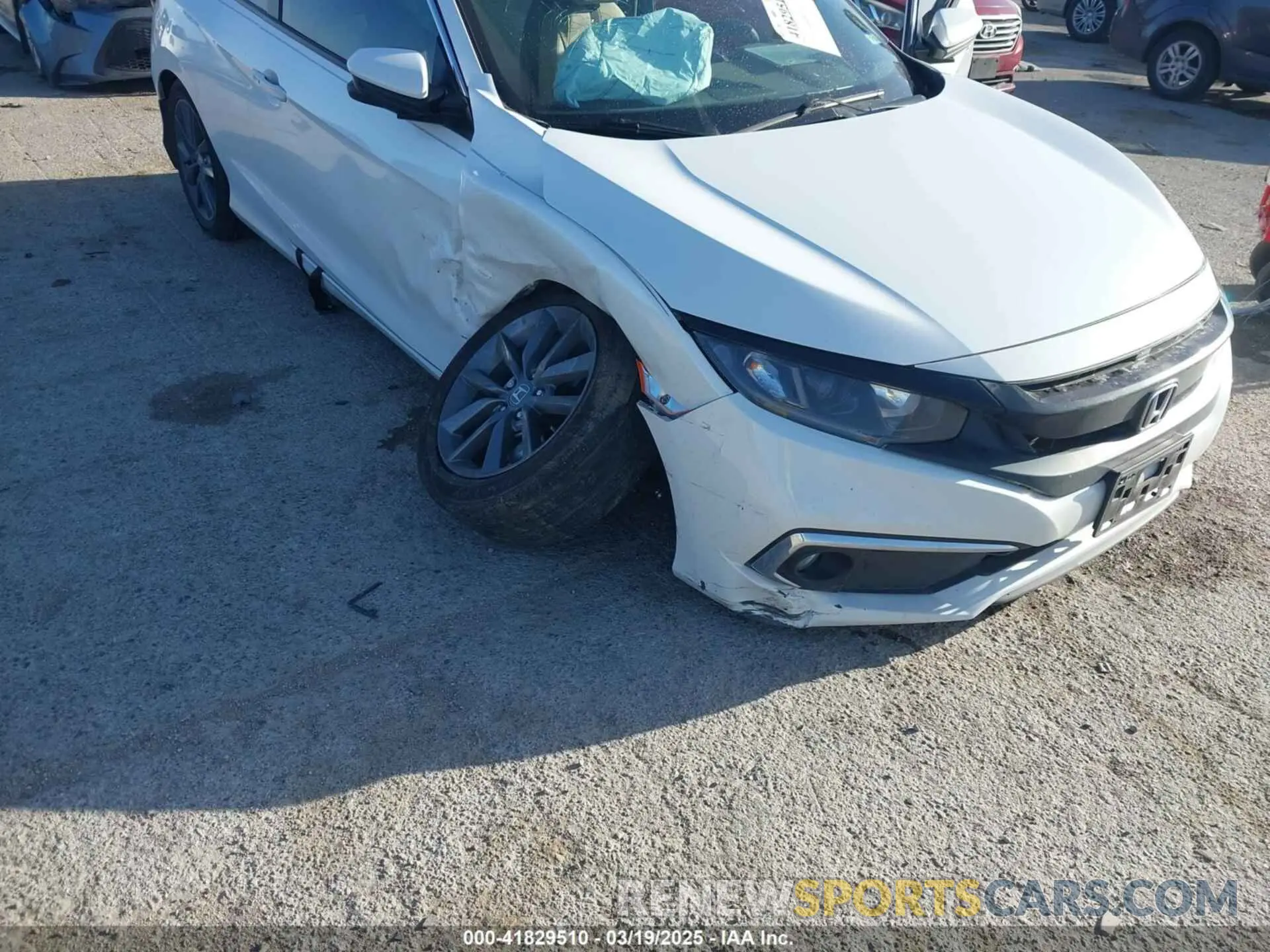 6 Photograph of a damaged car 2HGFC3B36KH357449 HONDA CIVIC 2019