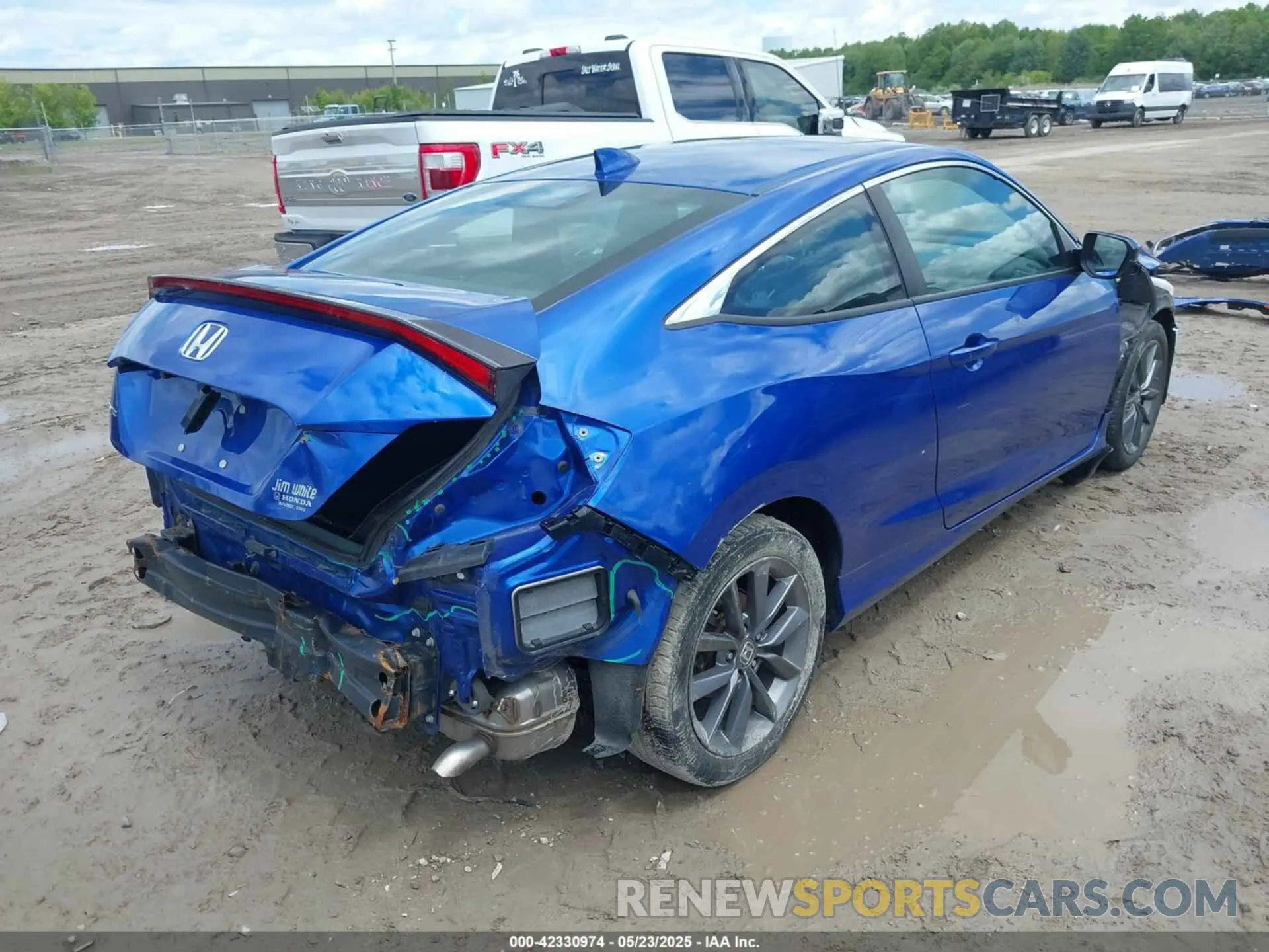 4 Фотография поврежденного автомобиля 2HGFC3B37KH351207 HONDA CIVIC 2019