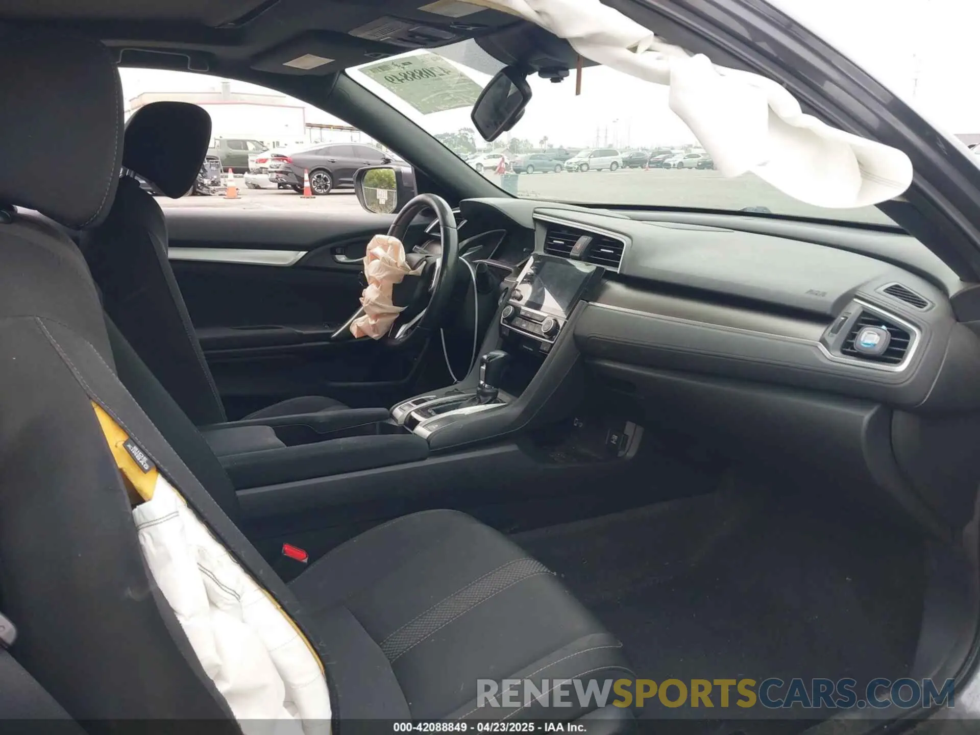 5 Photograph of a damaged car 2HGFC3B38KH350261 HONDA CIVIC 2019