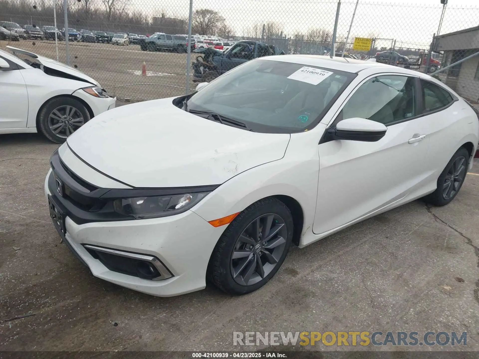 2 Фотография поврежденного автомобиля 2HGFC3B38KH350275 HONDA CIVIC 2019