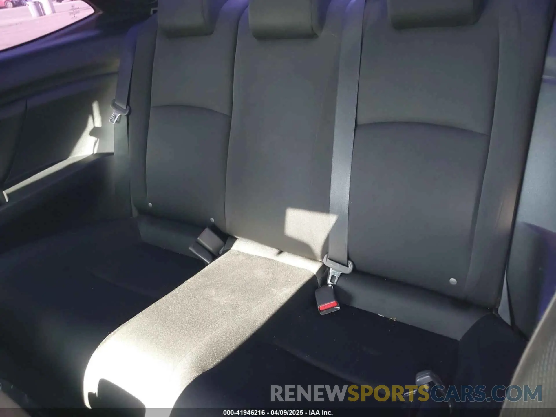 8 Фотография поврежденного автомобиля 2HGFC3B38KH357484 HONDA CIVIC 2019