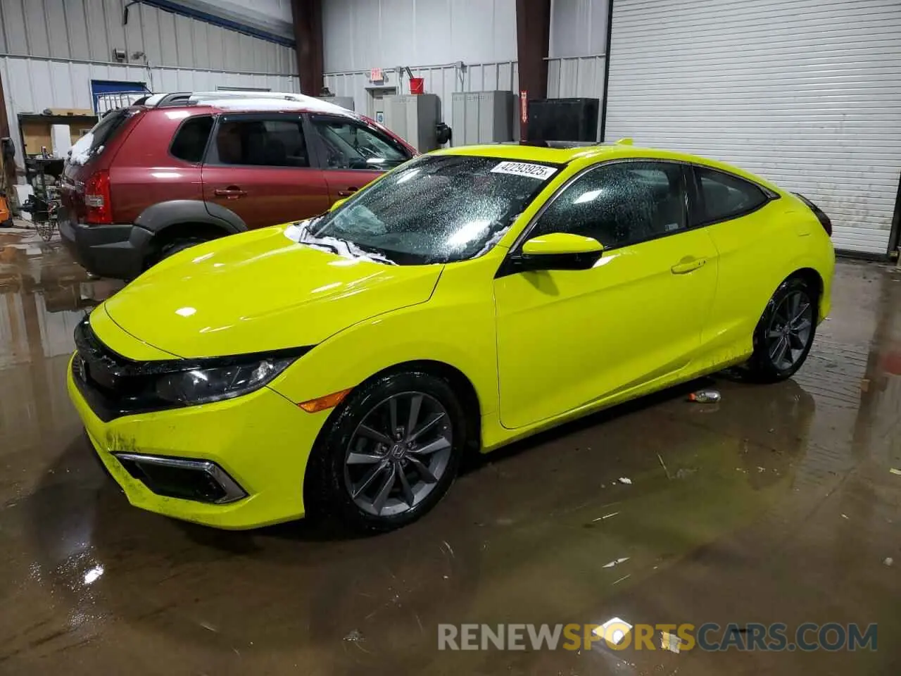 1 Photograph of a damaged car 2HGFC3B39KH352973 HONDA CIVIC 2019