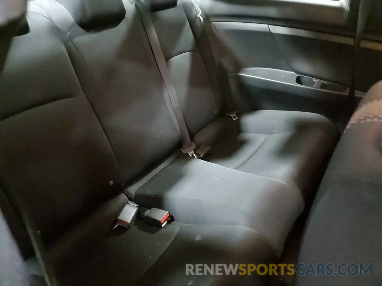10 Photograph of a damaged car 2HGFC3B39KH352973 HONDA CIVIC 2019