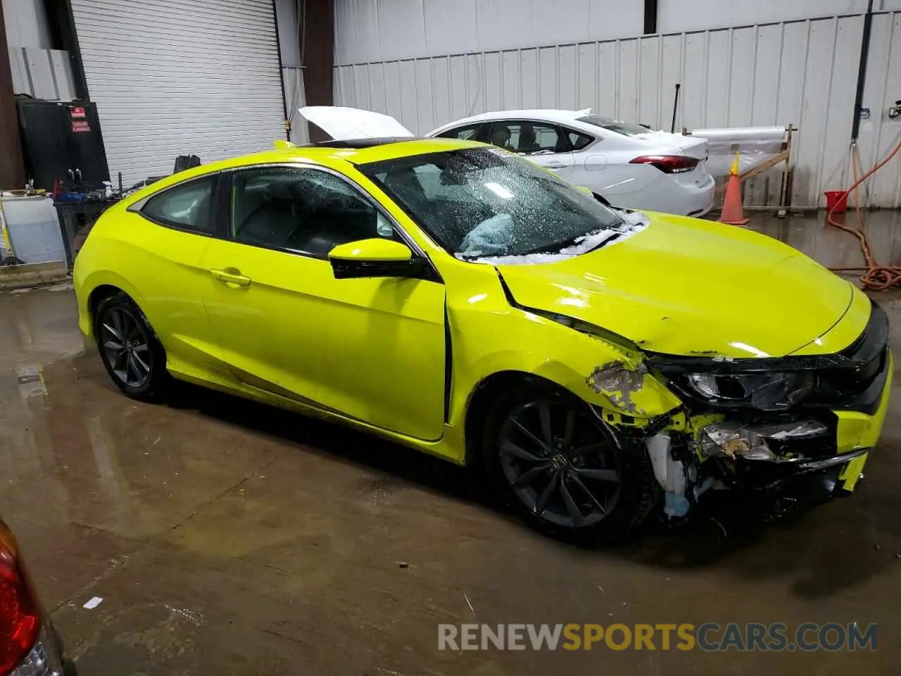 4 Photograph of a damaged car 2HGFC3B39KH352973 HONDA CIVIC 2019