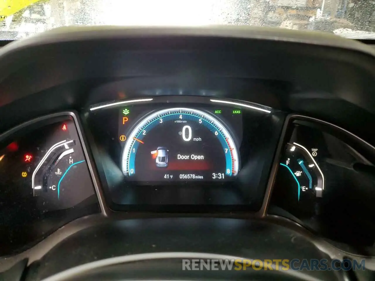 9 Photograph of a damaged car 2HGFC3B39KH352973 HONDA CIVIC 2019