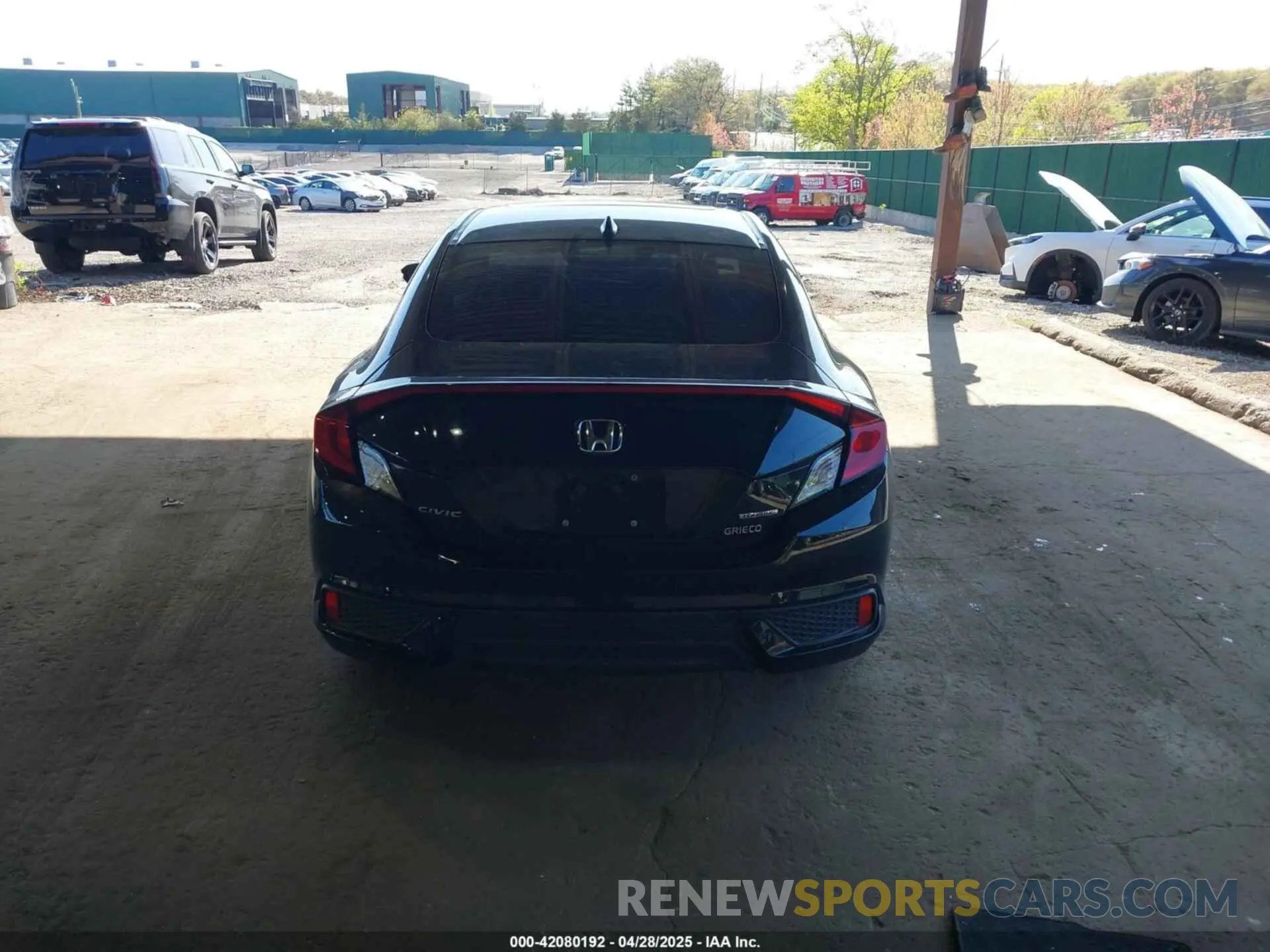 16 Photograph of a damaged car 2HGFC3B90KH355376 HONDA CIVIC 2019