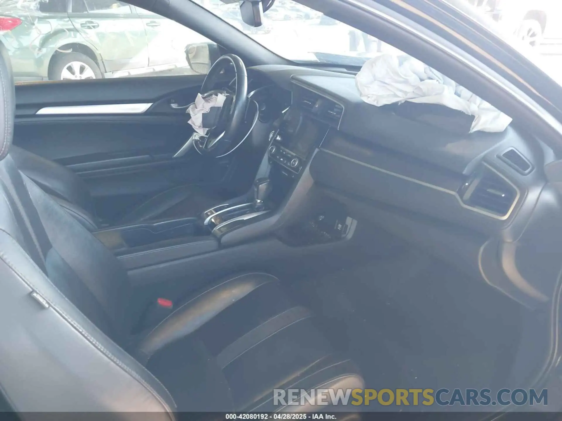 5 Photograph of a damaged car 2HGFC3B90KH355376 HONDA CIVIC 2019