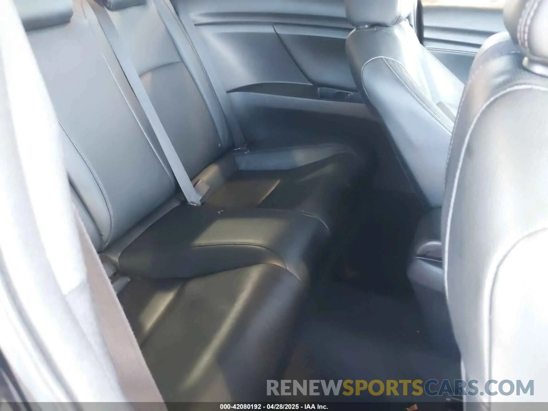 8 Photograph of a damaged car 2HGFC3B90KH355376 HONDA CIVIC 2019