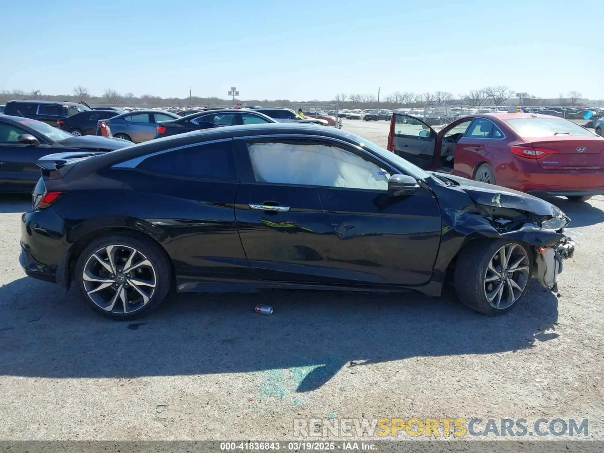 13 Photograph of a damaged car 2HGFC3B92KH353791 HONDA CIVIC 2019