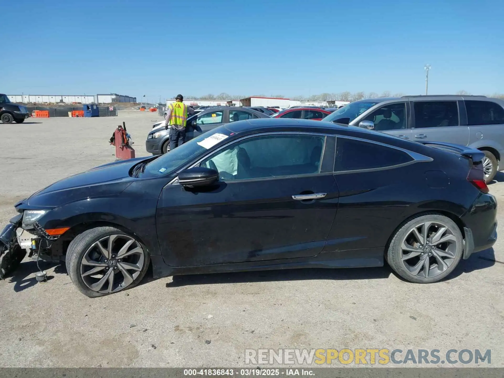 14 Photograph of a damaged car 2HGFC3B92KH353791 HONDA CIVIC 2019
