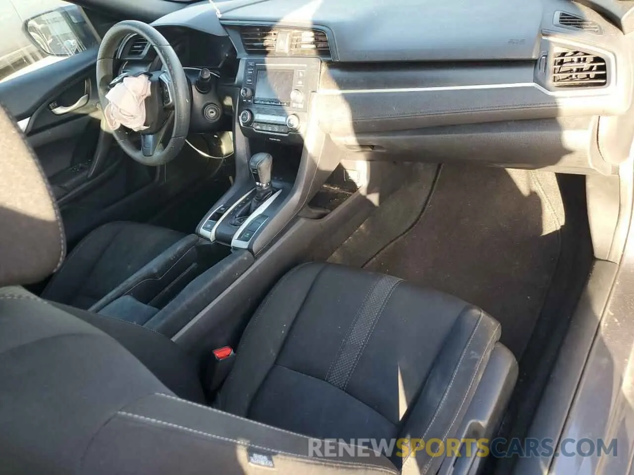 8 Photograph of a damaged car 2HGFC4B64KH304796 HONDA CIVIC 2019