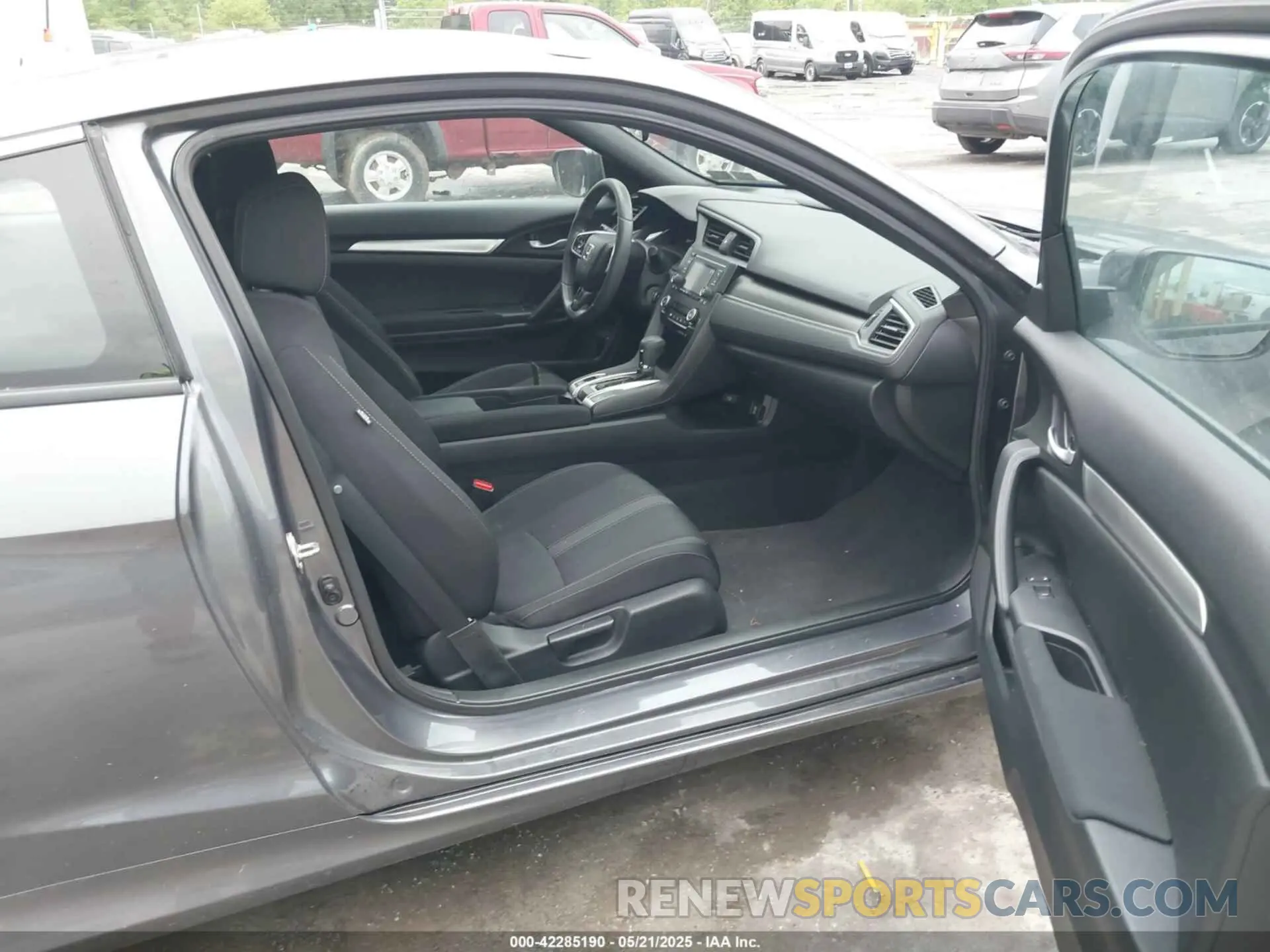 5 Photograph of a damaged car 2HGFC4B65KH309778 HONDA CIVIC 2019