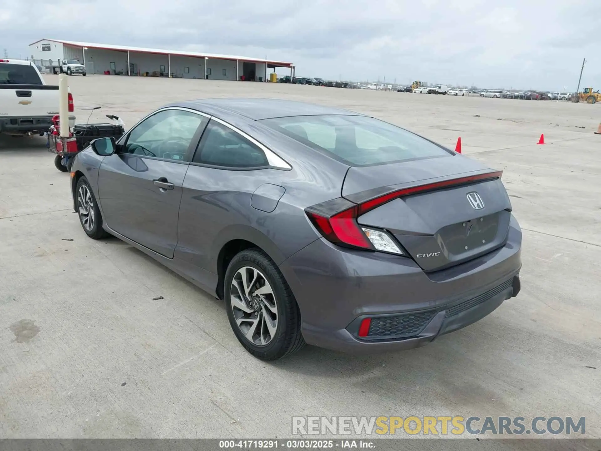 3 Photograph of a damaged car 2HGFC4B67KH308437 HONDA CIVIC 2019