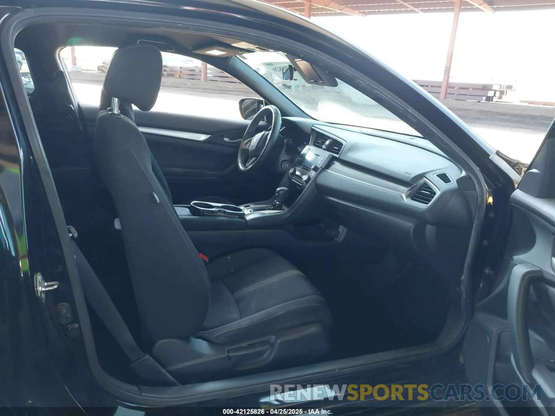 5 Photograph of a damaged car 2HGFC4B6XKH304270 HONDA CIVIC 2019