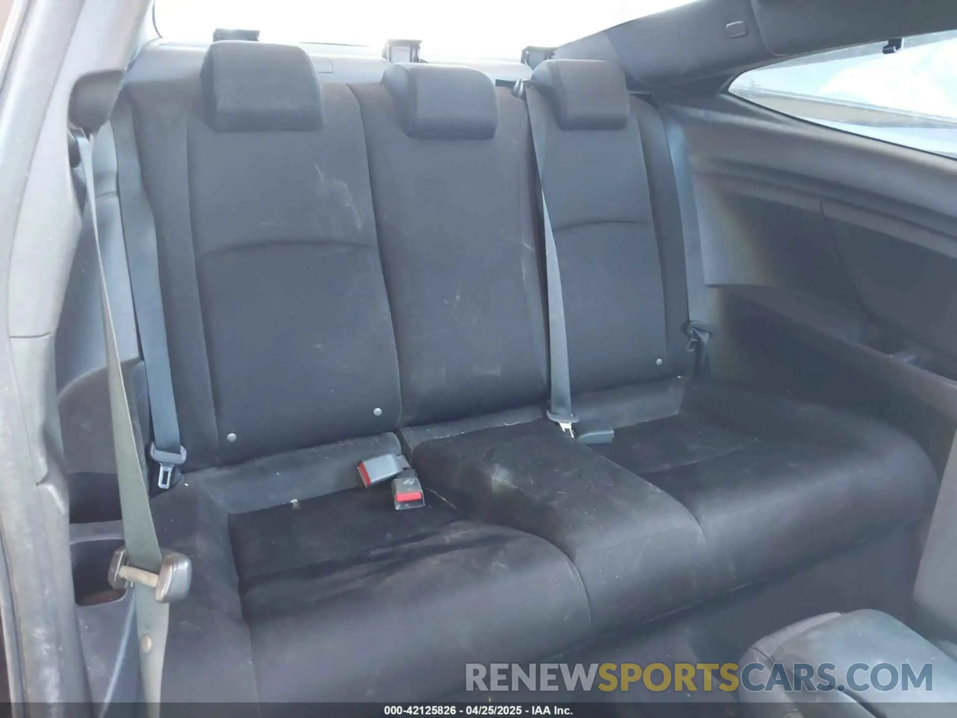 8 Photograph of a damaged car 2HGFC4B6XKH304270 HONDA CIVIC 2019