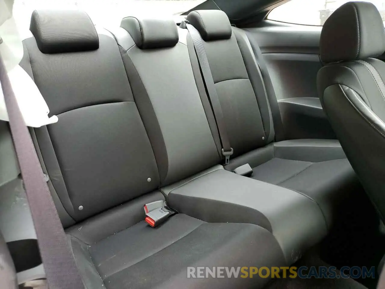 10 Photograph of a damaged car 2HGFC4B80KH304845 HONDA CIVIC 2019