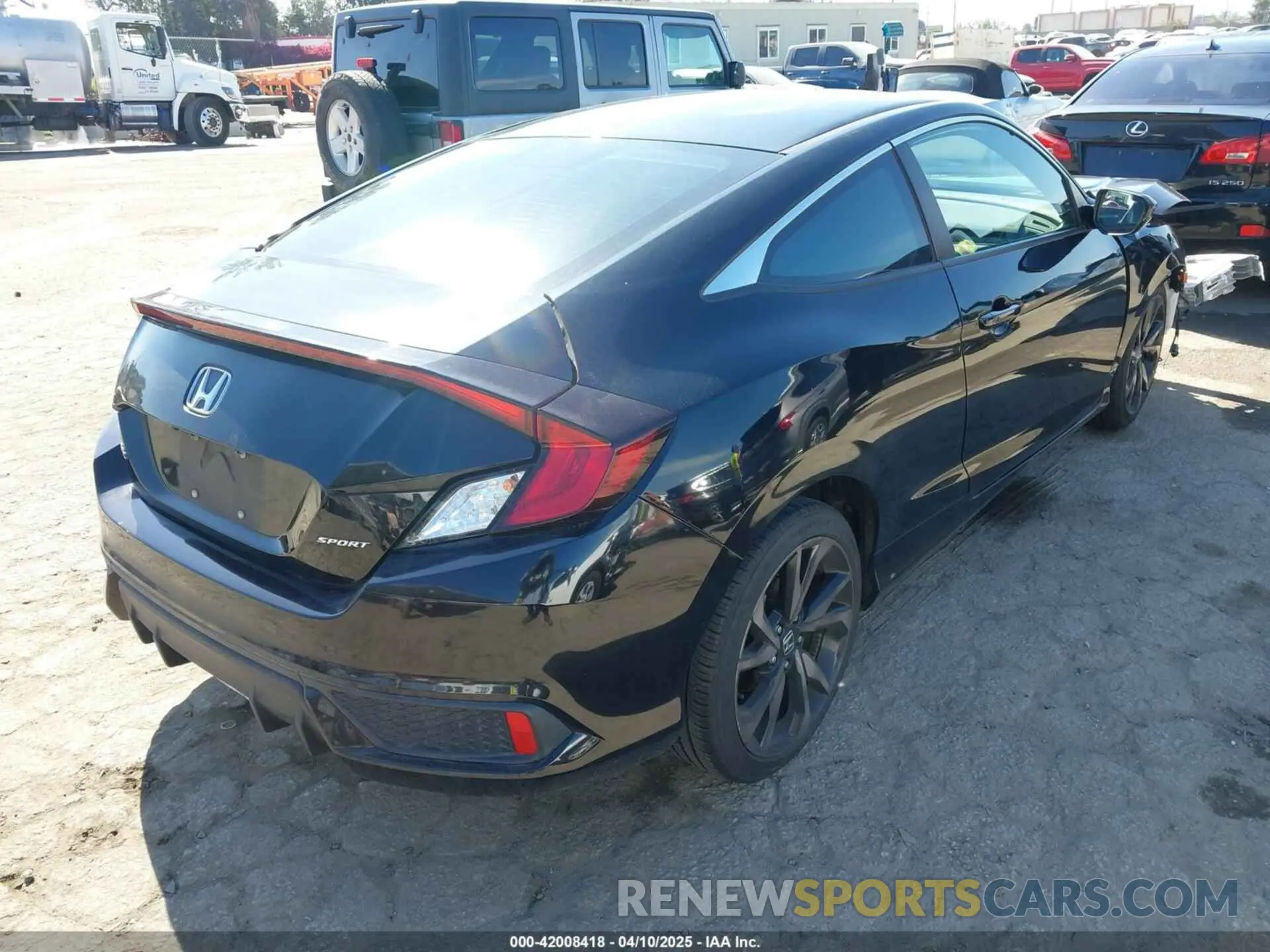 4 Photograph of a damaged car 2HGFC4B80KH306420 HONDA CIVIC 2019