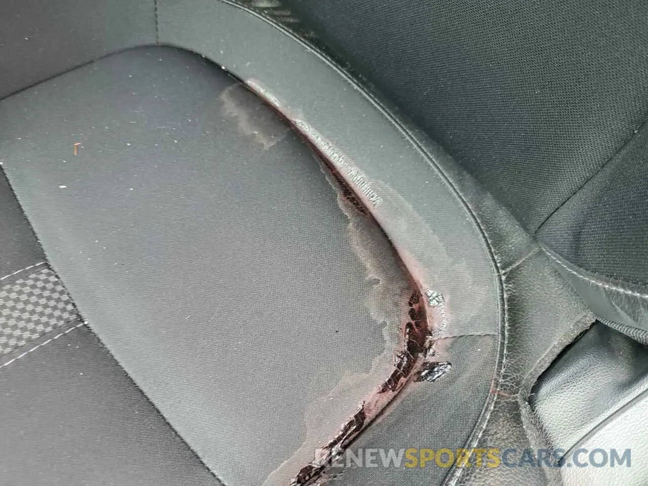 10 Photograph of a damaged car 2HGFC4B82KH310291 HONDA CIVIC 2019