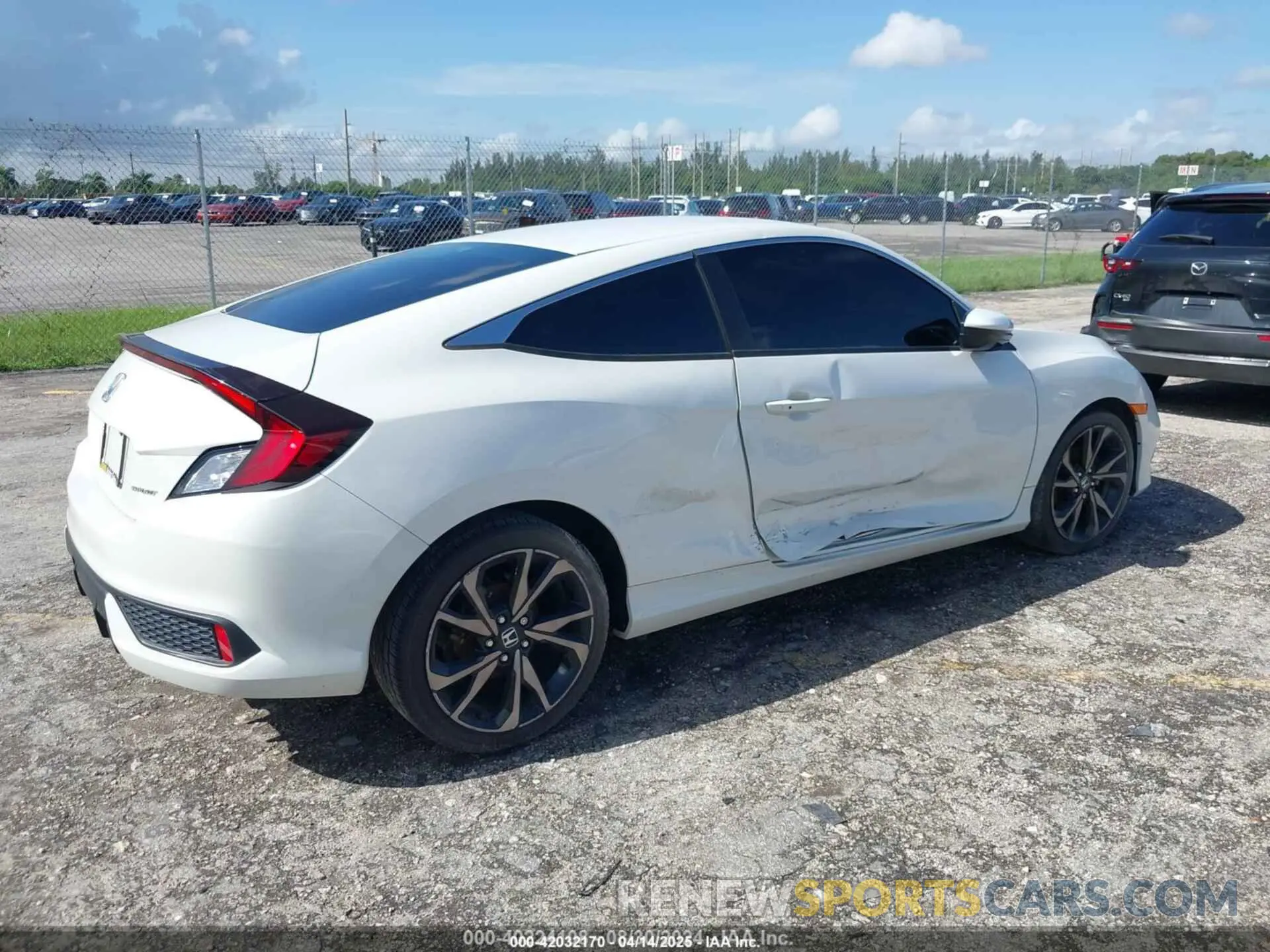 4 Фотография поврежденного автомобиля 2HGFC4B83KH301955 HONDA CIVIC 2019
