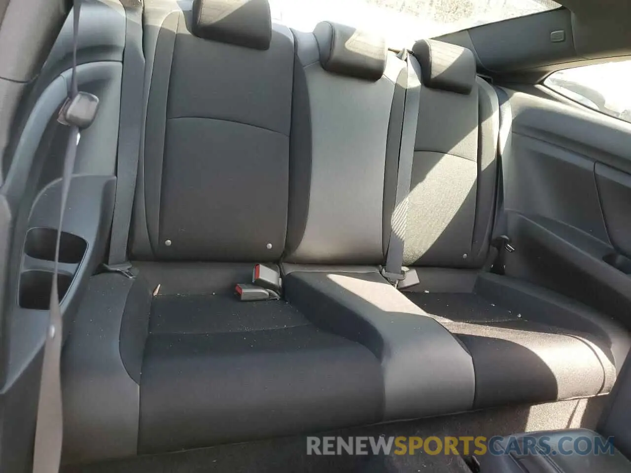10 Photograph of a damaged car 2HGFC4B85KH305215 HONDA CIVIC 2019
