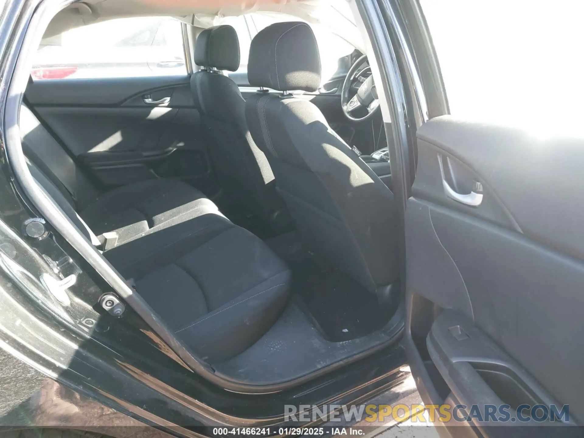 8 Photograph of a damaged car JHMFC1F31KX007184 HONDA CIVIC 2019