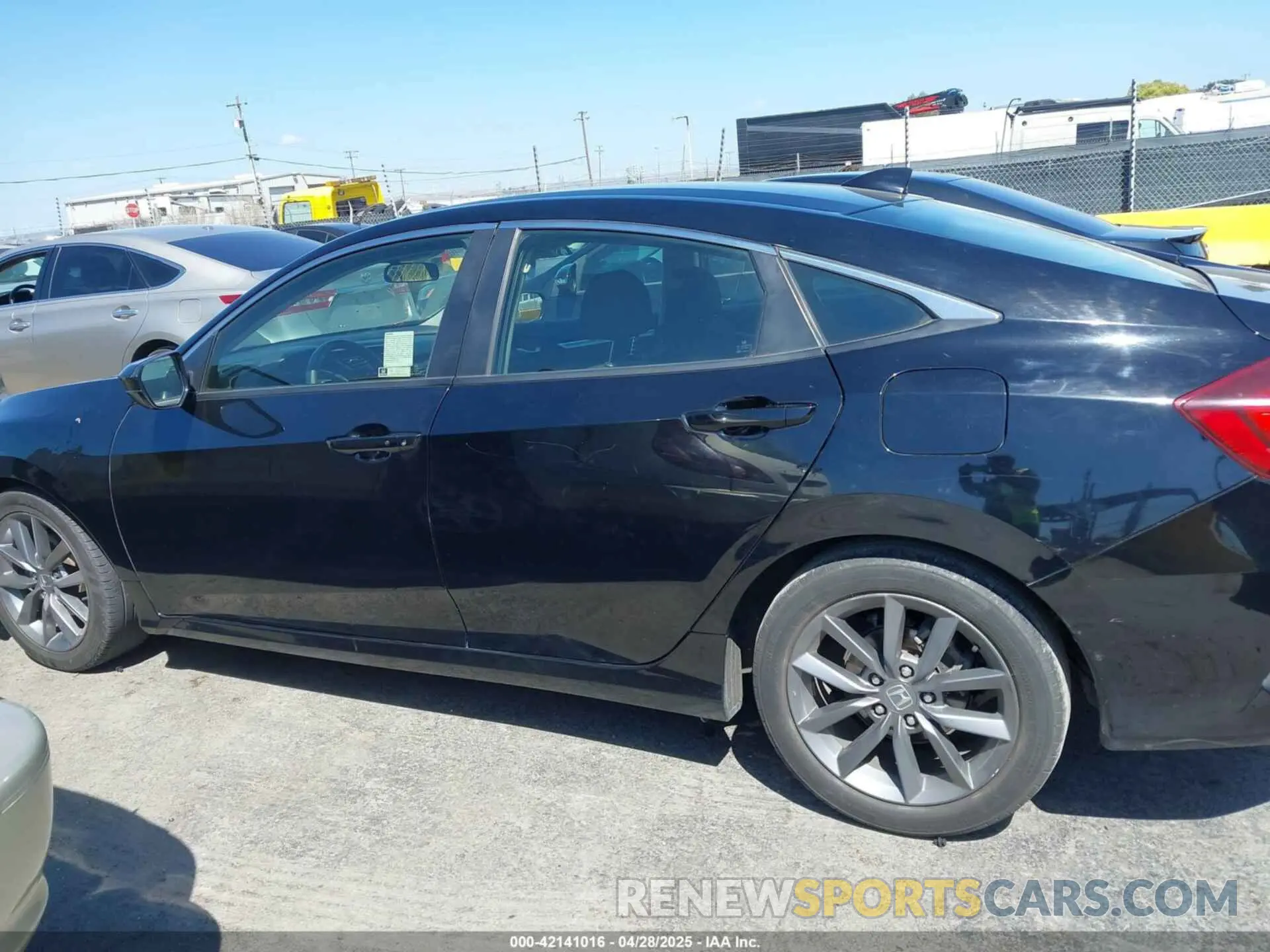 15 Photograph of a damaged car JHMFC1F32KX006092 HONDA CIVIC 2019