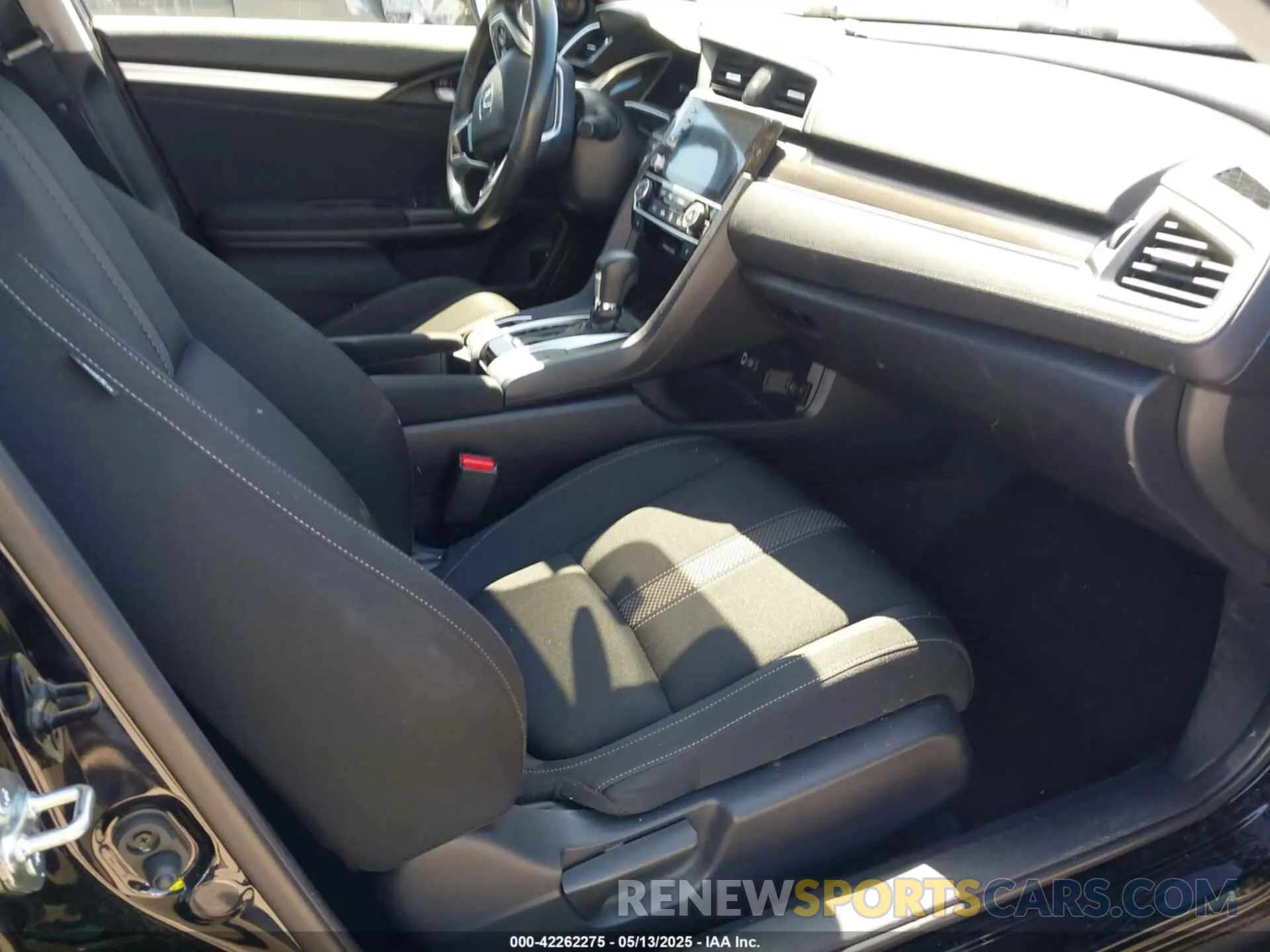 5 Photograph of a damaged car JHMFC1F35KX010539 HONDA CIVIC 2019