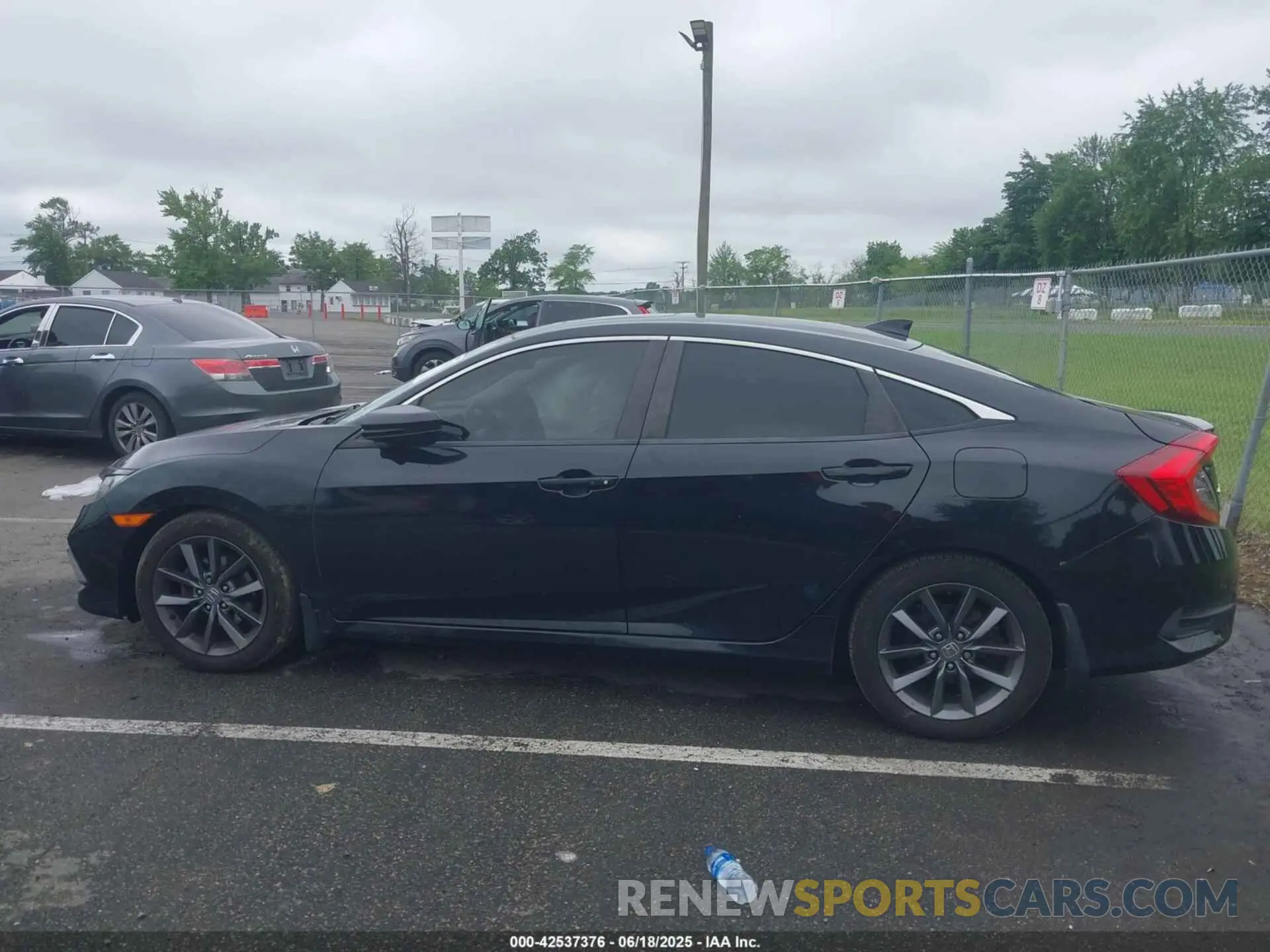 14 Photograph of a damaged car JHMFC1F78KX004270 HONDA CIVIC 2019