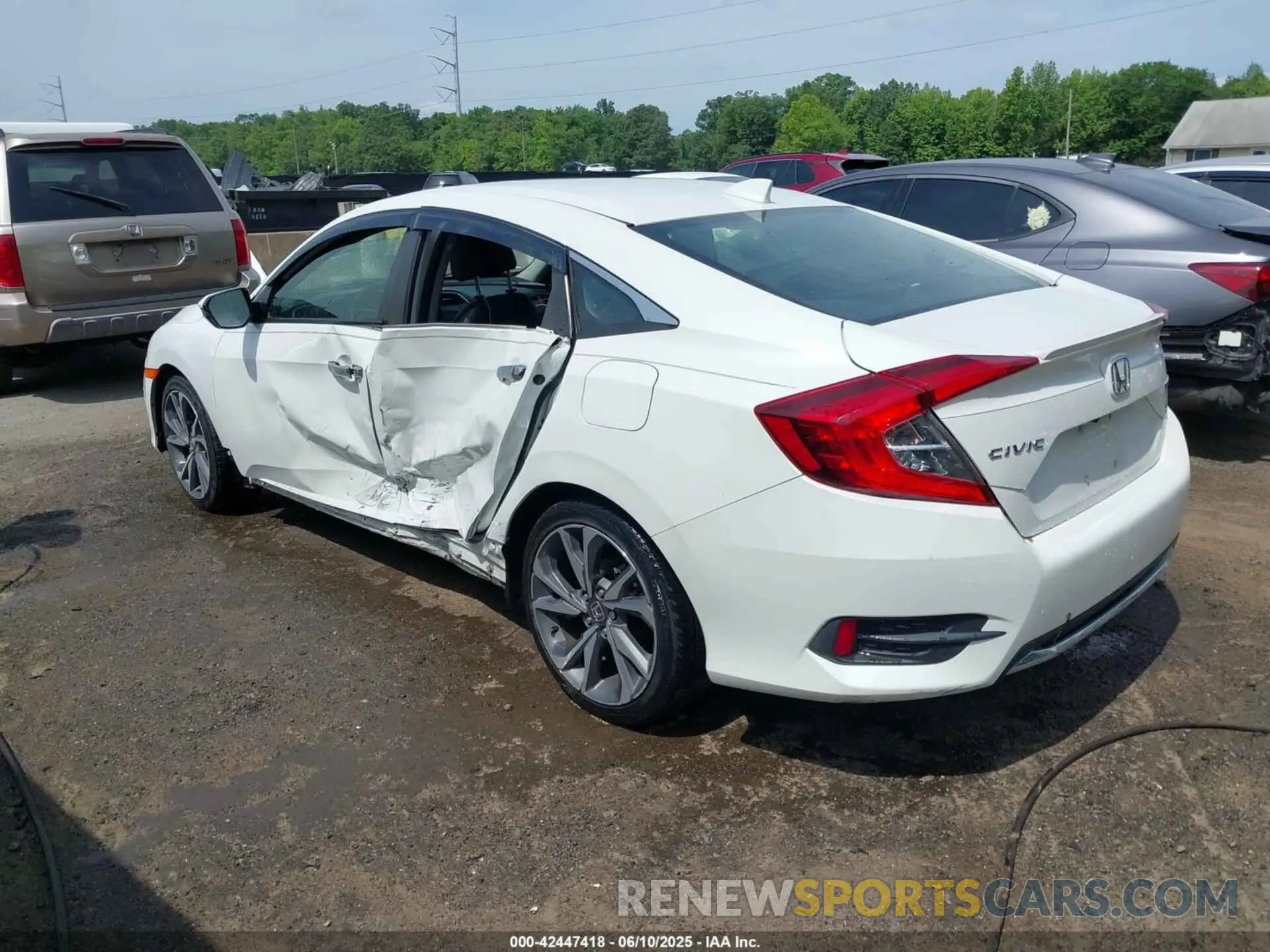 3 Photograph of a damaged car JHMFC1F98KX013097 HONDA CIVIC 2019