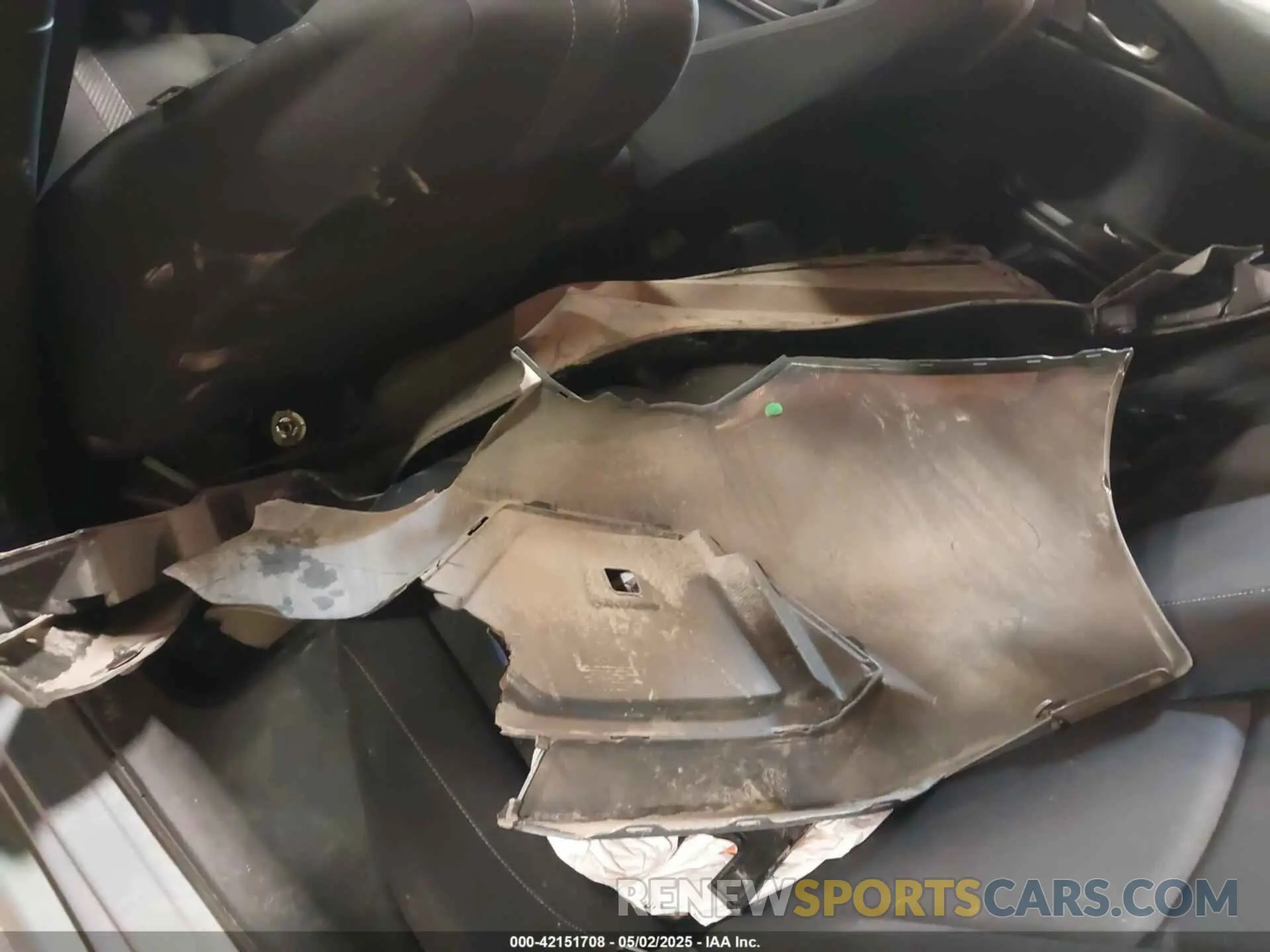 12 Photograph of a damaged car SHHFK7H34KU228338 HONDA CIVIC 2019