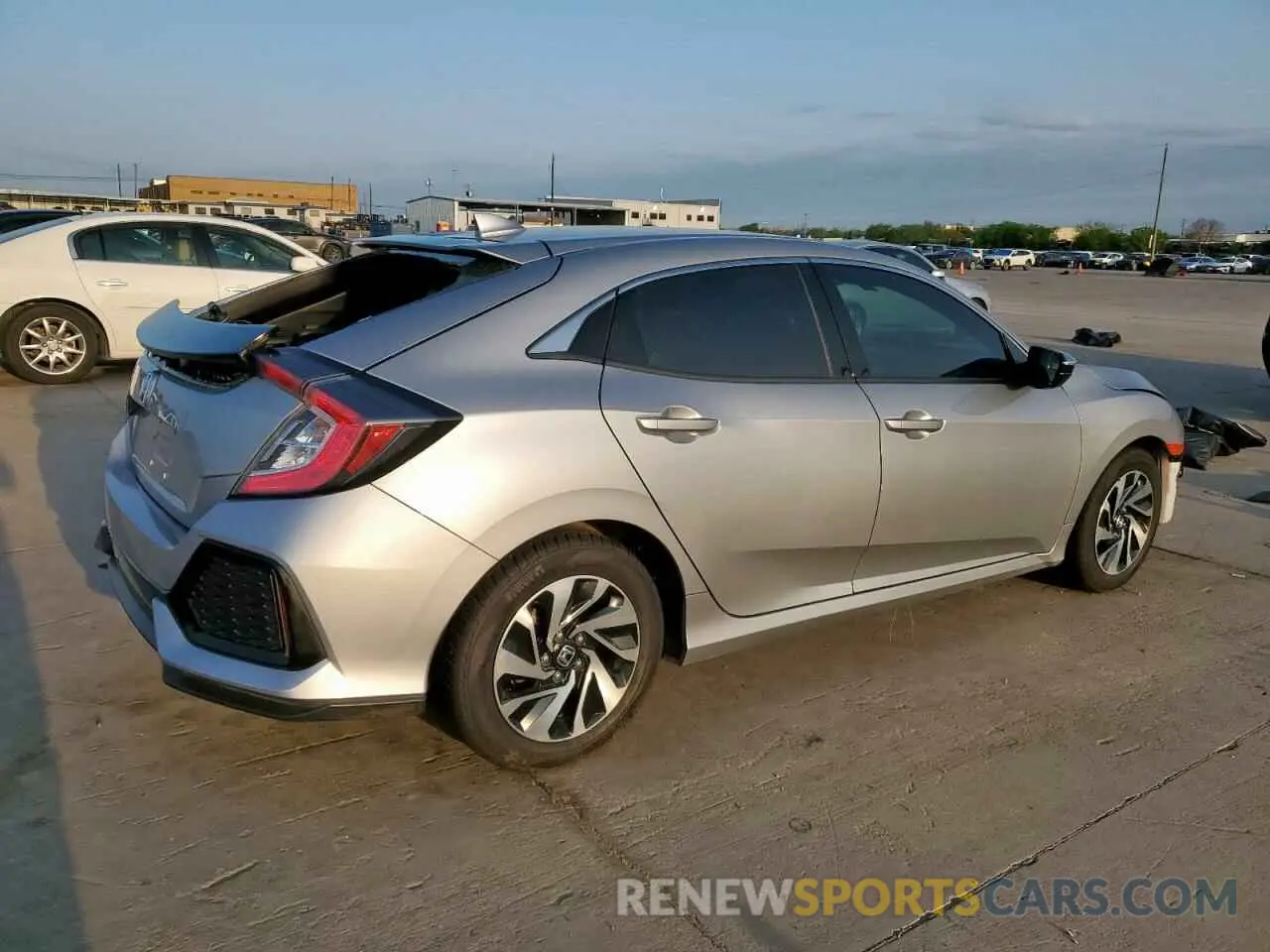 3 Фотография поврежденного автомобиля SHHFK7H35KU214464 HONDA CIVIC 2019