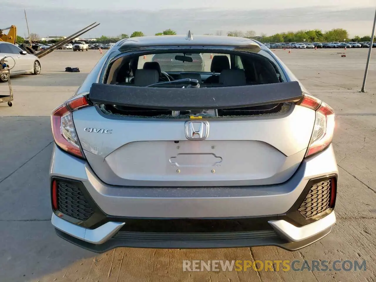 6 Фотография поврежденного автомобиля SHHFK7H35KU214464 HONDA CIVIC 2019