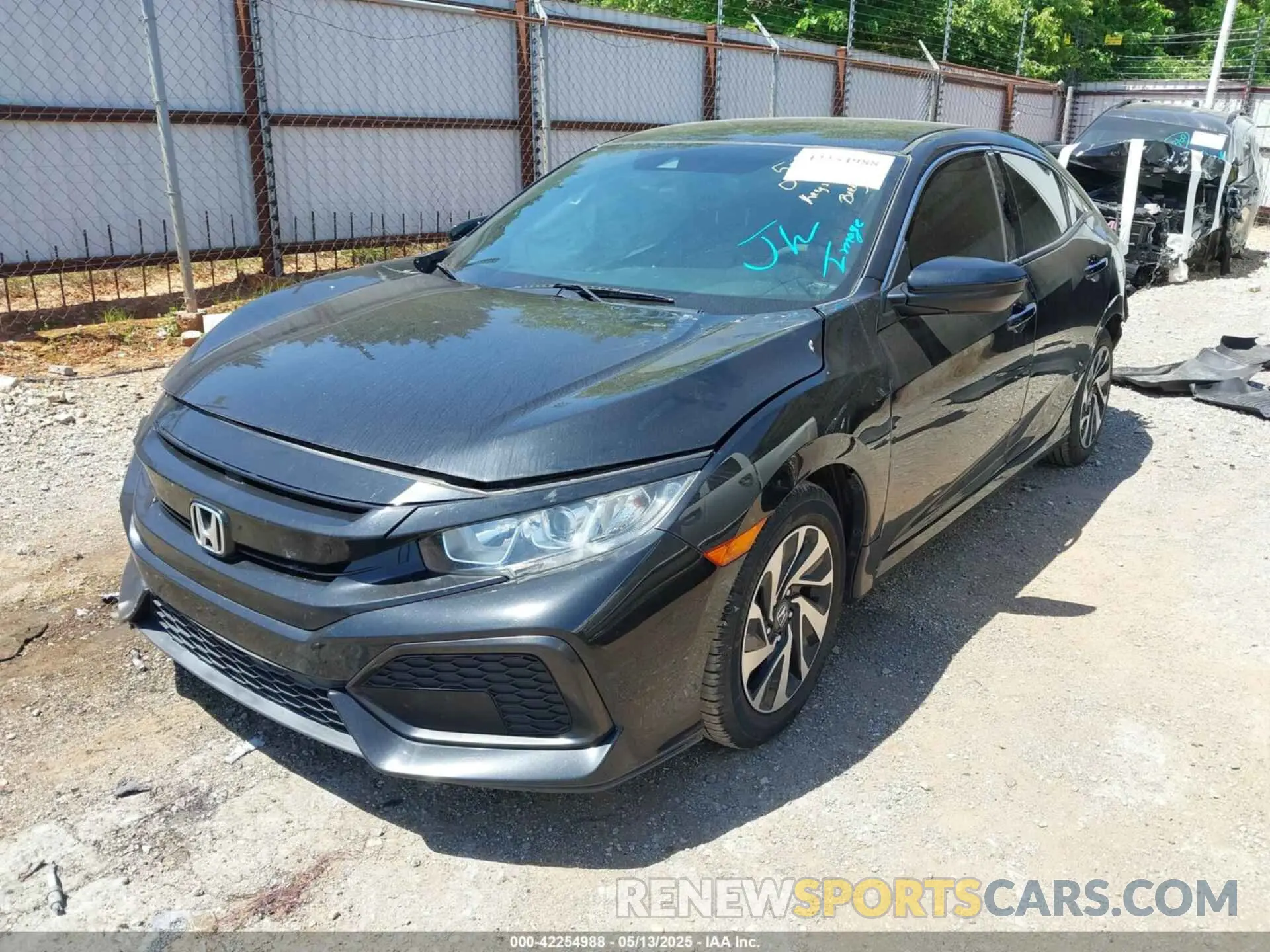 2 Фотография поврежденного автомобиля SHHFK7H35KU227926 HONDA CIVIC 2019