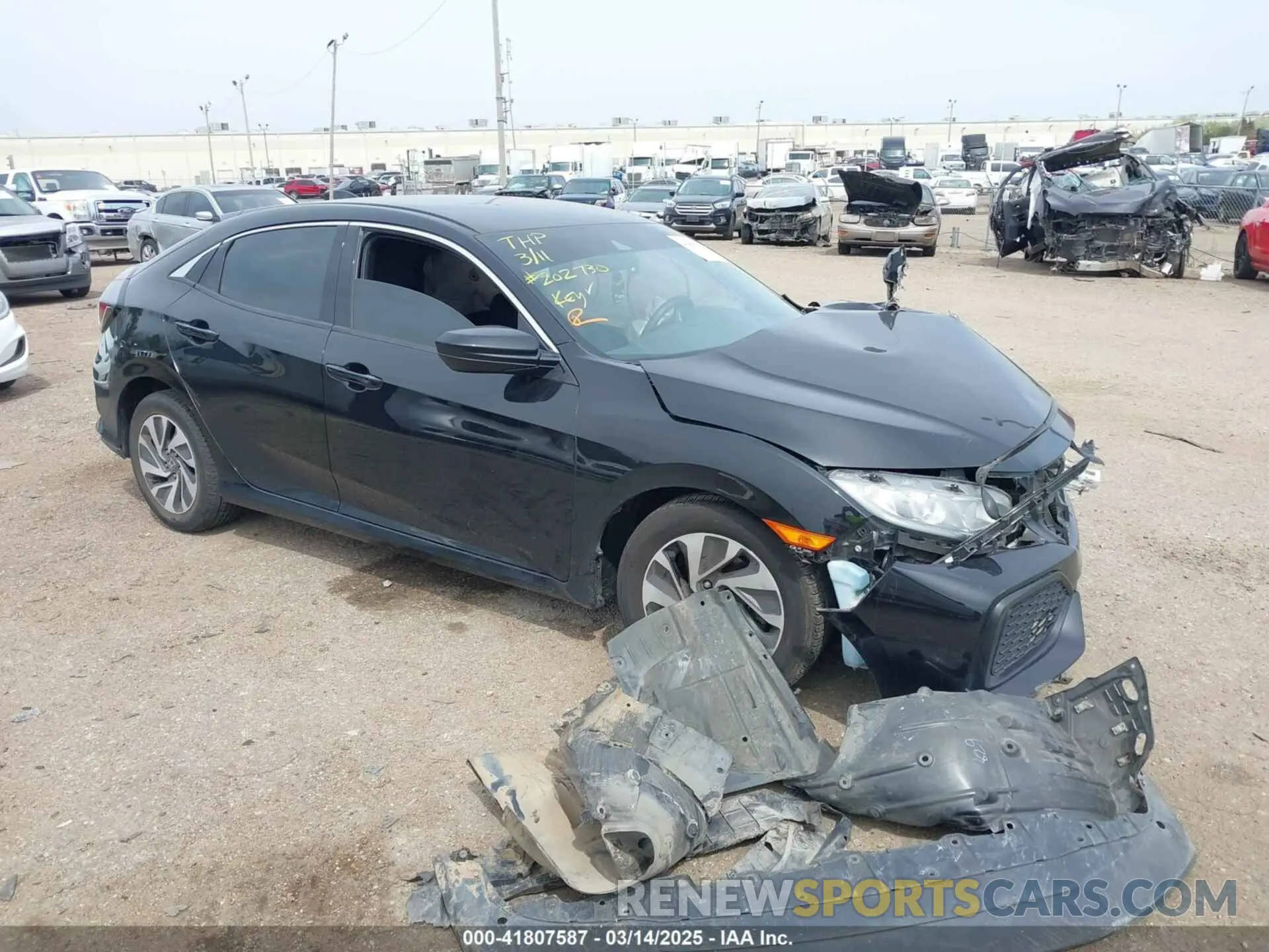 1 Photograph of a damaged car SHHFK7H36KU202730 HONDA CIVIC 2019
