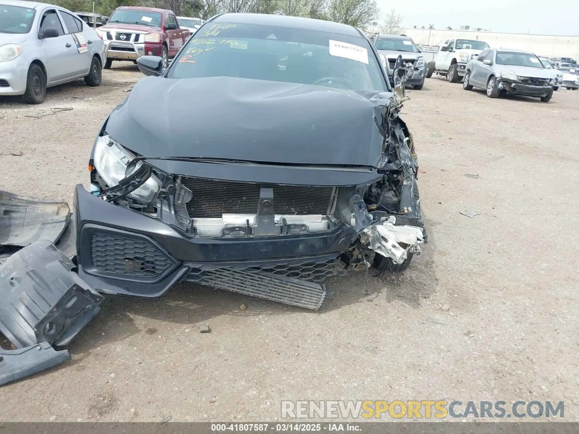 12 Photograph of a damaged car SHHFK7H36KU202730 HONDA CIVIC 2019
