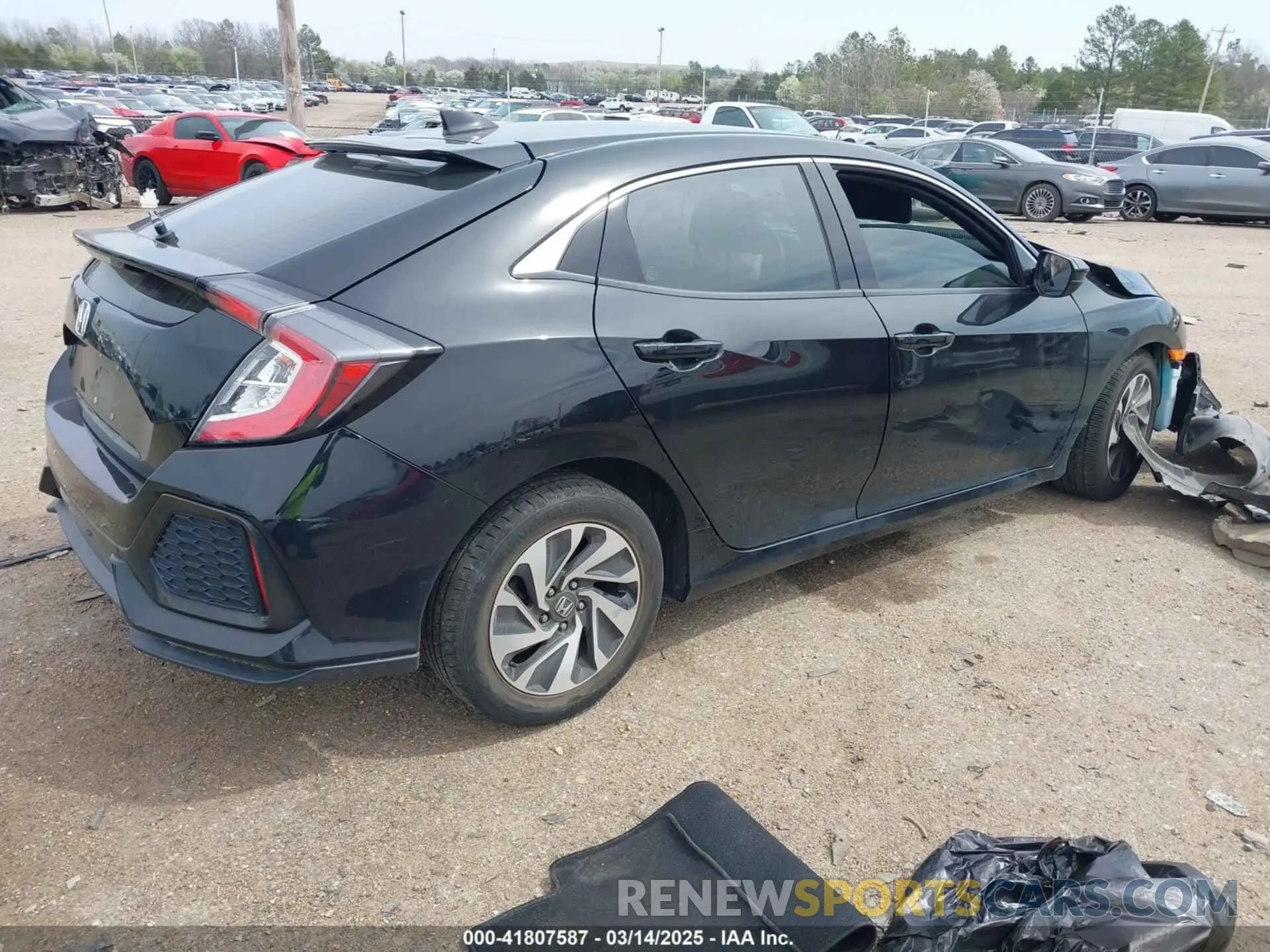 4 Photograph of a damaged car SHHFK7H36KU202730 HONDA CIVIC 2019