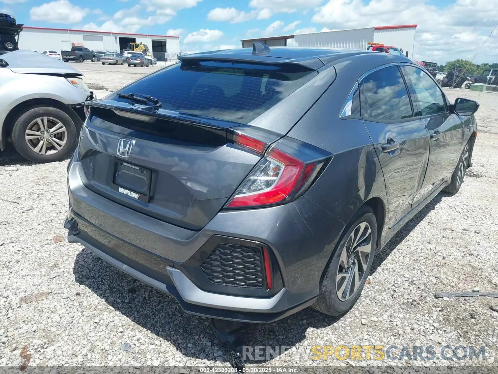 4 Фотография поврежденного автомобиля SHHFK7H3XKU420900 HONDA CIVIC 2019