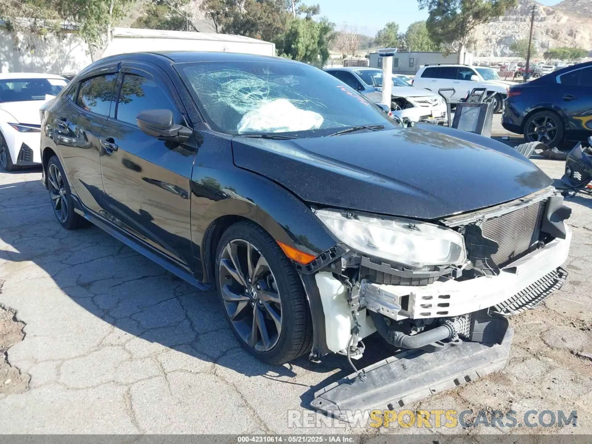 1 Фотография поврежденного автомобиля SHHFK7H40KU415472 HONDA CIVIC 2019